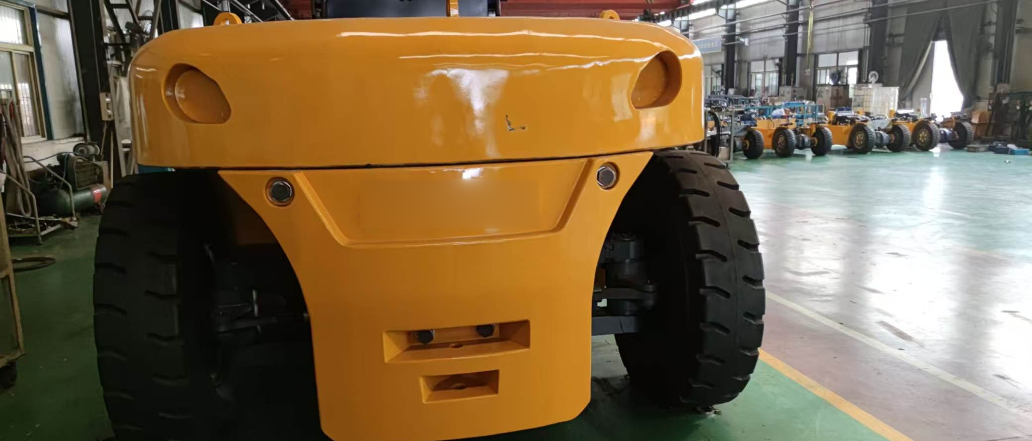 Counterweight for 25-ton internal combustion and electric forklifts