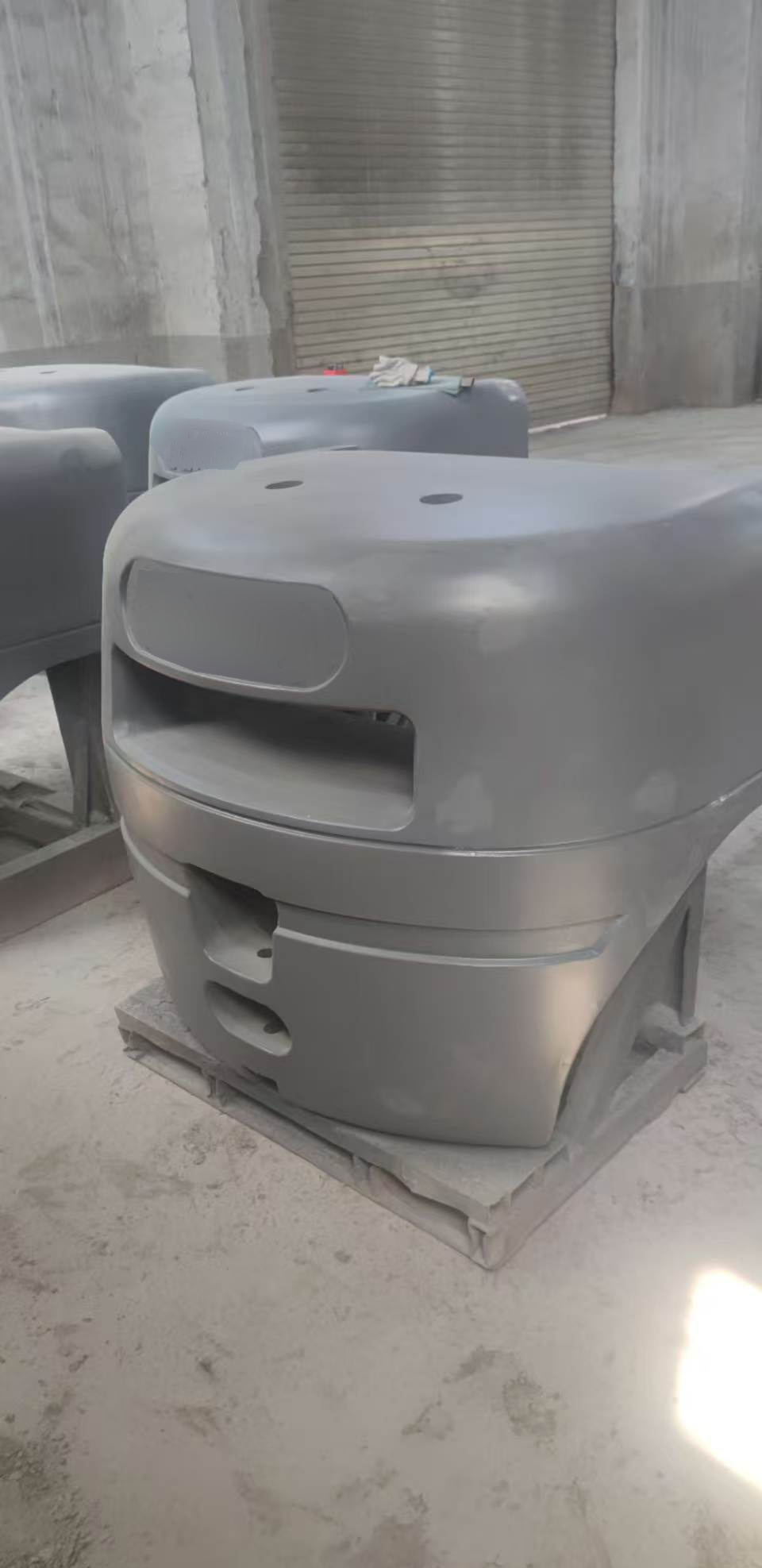 Cast-shell composite counterweight for 3 t and 3.5 t forklifts
